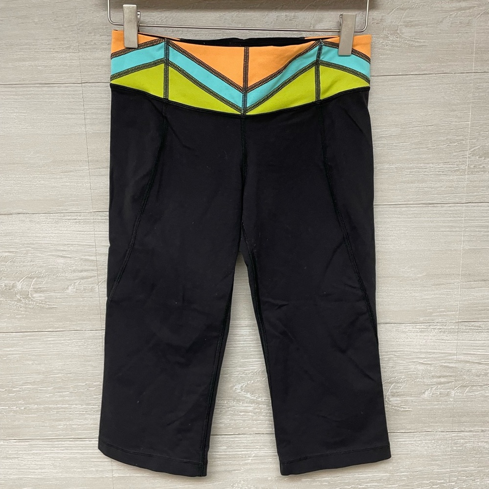 | Lululemon | Gather & Crow Crop *Full-On Luon. Size 4. - Picture 11 of 15
